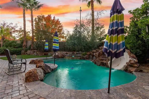 2033 Winter Wind ST, Las Vegas, NV 89134