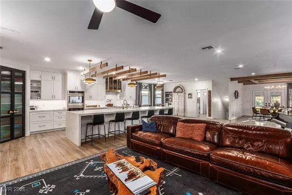 6681 Mustang ST, Las Vegas, NV 89131