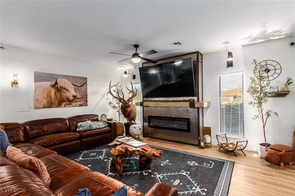 6681 Mustang ST, Las Vegas, NV 89131