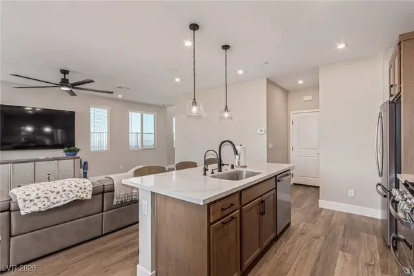 11850 Angle Cliff AVE, Las Vegas, NV 89138