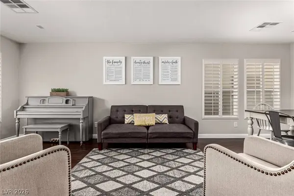 8324 Vickers Canyon ST, Las Vegas, NV 89131