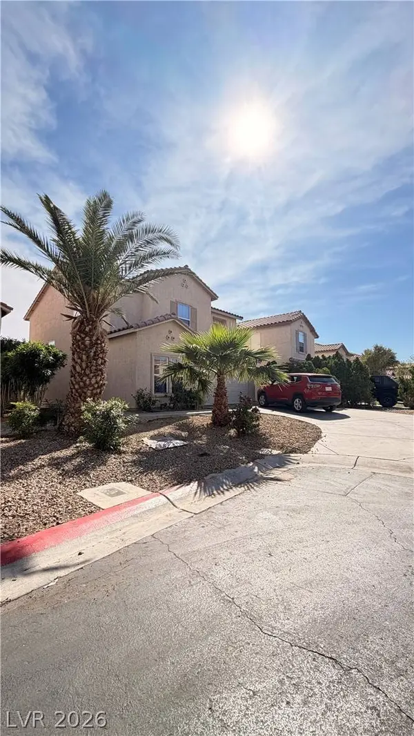 5905 Clover Canyon LN, Las Vegas, NV 89142