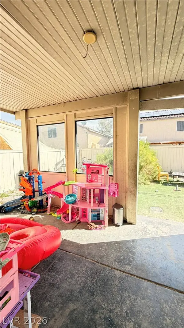 5905 Clover Canyon LN, Las Vegas, NV 89142