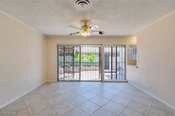 2458 Paradise Village WAY, Las Vegas, NV 89120