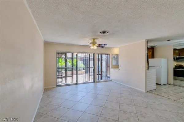 2458 Paradise Village WAY, Las Vegas, NV 89120