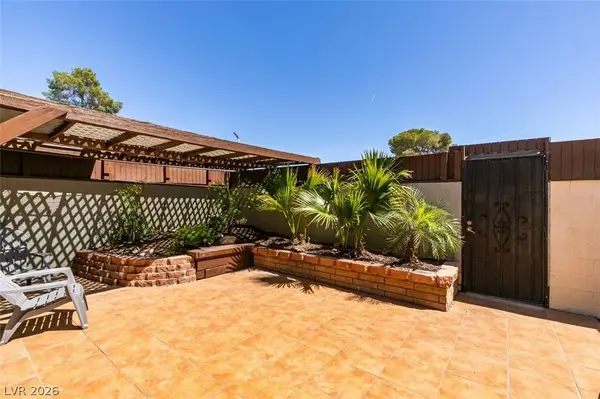 2458 Paradise Village WAY, Las Vegas, NV 89120