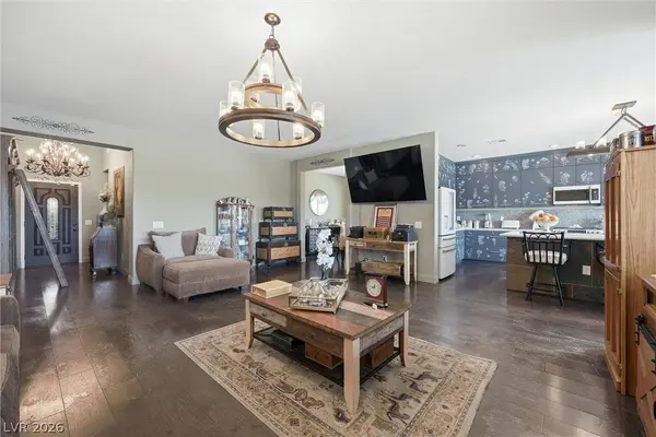 3895 Galiceno DR, Las Vegas, NV 89122