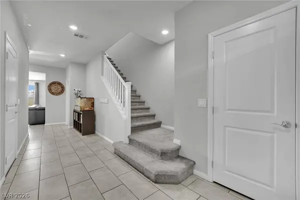 9267 Bluemist Falls ST, Las Vegas, NV 89123