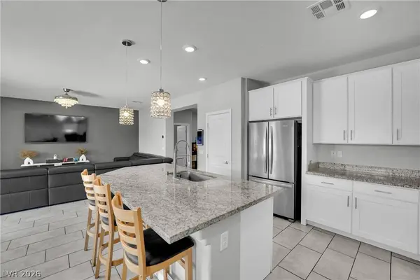 9267 Bluemist Falls ST, Las Vegas, NV 89123