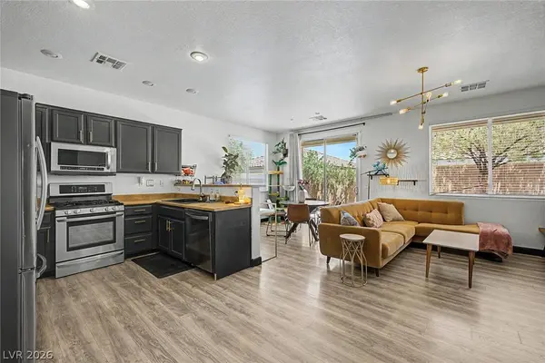 7252 Forest Village AVE, Las Vegas, NV 89113
