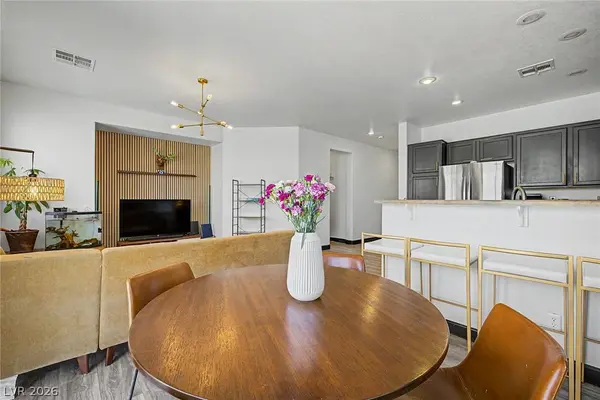 7252 Forest Village AVE, Las Vegas, NV 89113