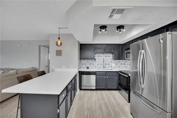 7937 Diamond Rock WAY #202, Las Vegas, NV 89128