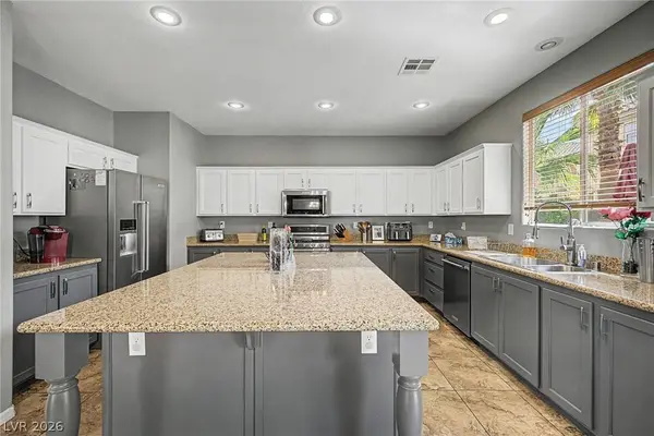 1045 Via Canale DR, Henderson, NV 89011