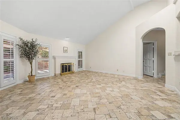 7159 Mission Hills DR, Las Vegas, NV 89113
