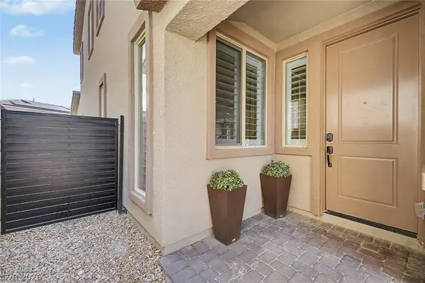 2568 Iron Crest LN, Las Vegas, NV 89138