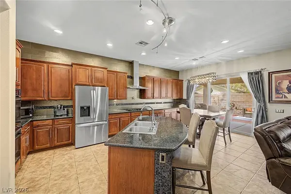 8226 Mount Logan CT, Las Vegas, NV 89131