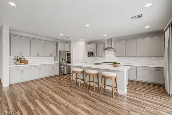 4618 Summer Azure ST, North Las Vegas, NV 89031