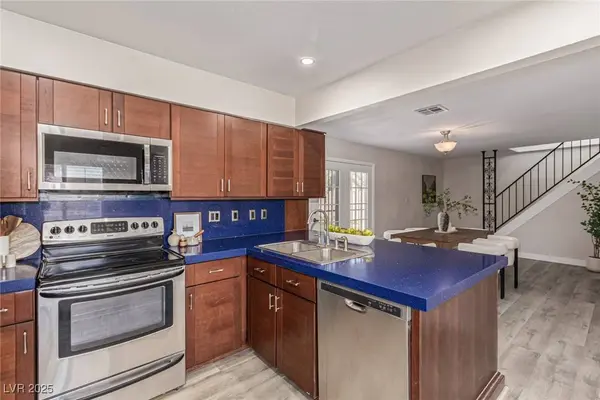 3971 Lariat CT, Las Vegas, NV 89121