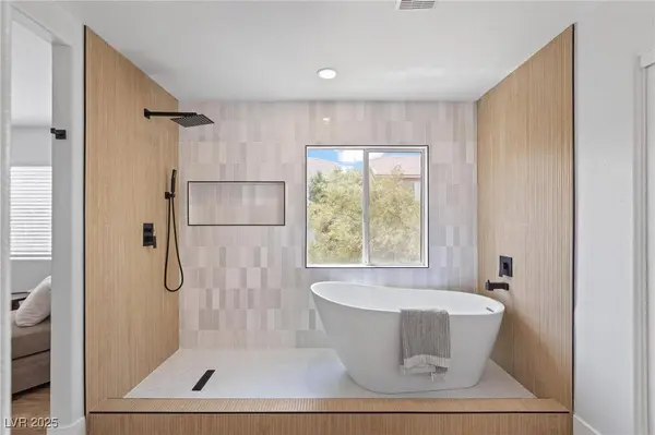 9115 Weeping Hollow AVE, Las Vegas, NV 89178