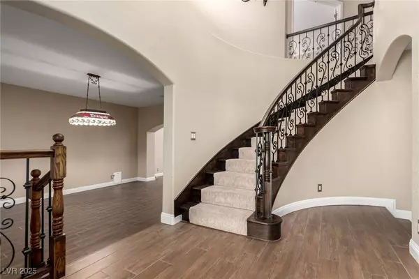 2925 Mondavi CT, Las Vegas, NV 89117