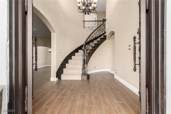 2925 Mondavi CT, Las Vegas, NV 89117