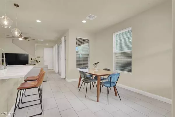 549 Tokopah Falls ST, Las Vegas, NV 89138