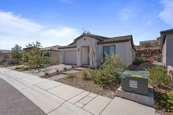 25 Stone Yucca CT, Henderson, NV 89011