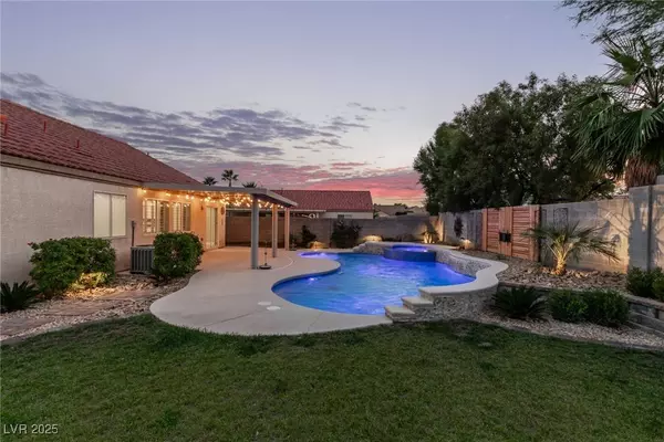 5929 White Coconut CT, North Las Vegas, NV 89031