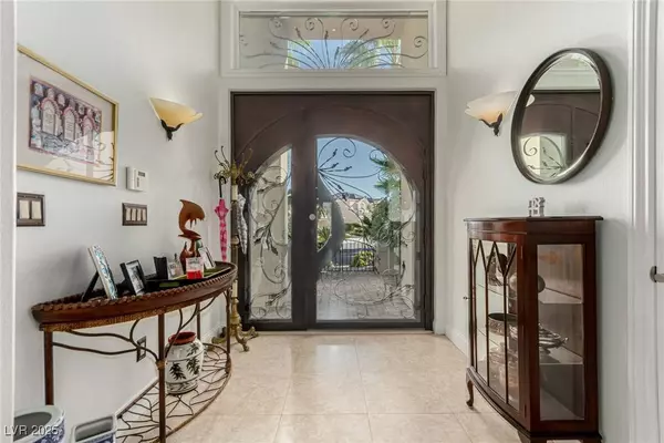 2033 Winter Wind ST, Las Vegas, NV 89134