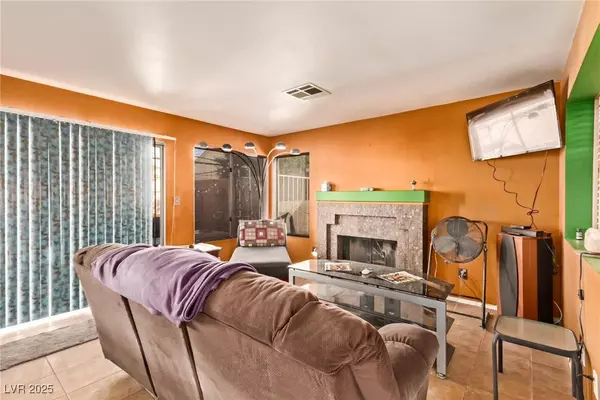 1650 Black Hills WAY, North Las Vegas, NV 89031