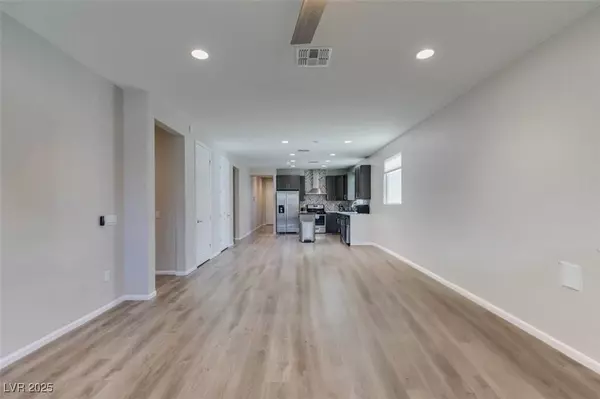 221 Mountain Cedar CT, North Las Vegas, NV 89031