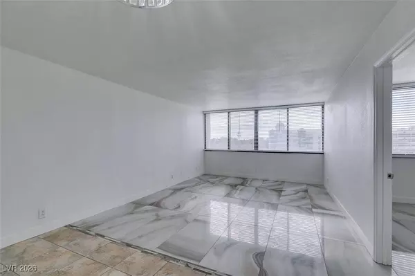 3930 University Center DR #306, Las Vegas, NV 89119