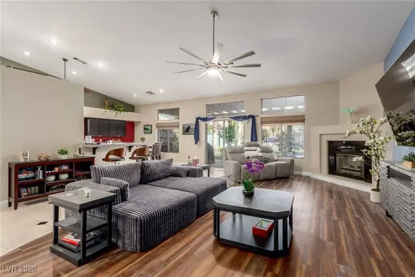 518 Dawn Cove DR, Henderson, NV 89052