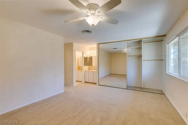 2458 Paradise Village WAY, Las Vegas, NV 89120