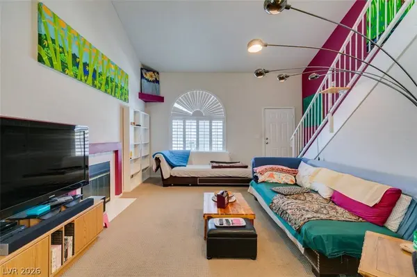 8072 W Rochelle AVE, Las Vegas, NV 89147