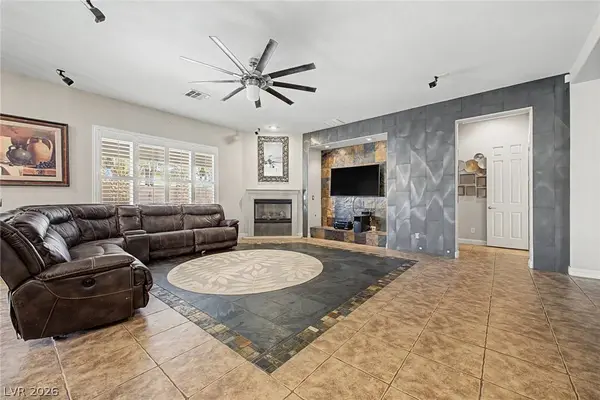 8226 Mount Logan CT, Las Vegas, NV 89131