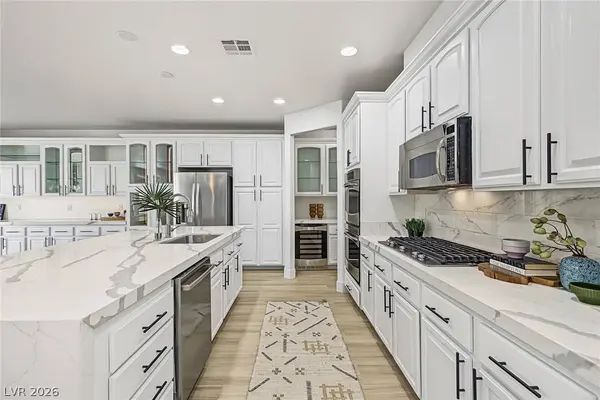 379 Autumn Hue AVE, Las Vegas, NV 89123