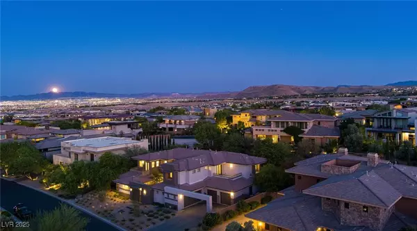 29 Soaring Bird CT, Las Vegas, NV 89135