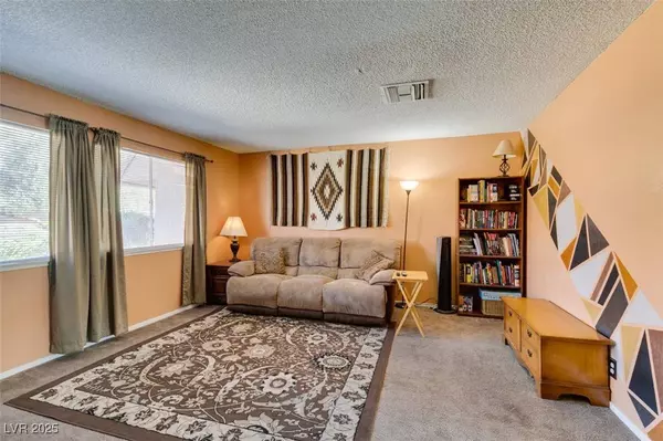 2454 Paradise Village WAY, Las Vegas, NV 89120