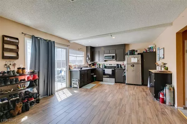 2454 Paradise Village WAY, Las Vegas, NV 89120