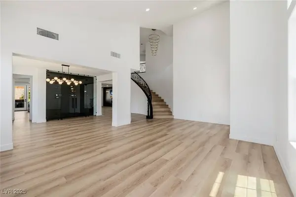 6214 Ebony Legends AVE, Las Vegas, NV 89131