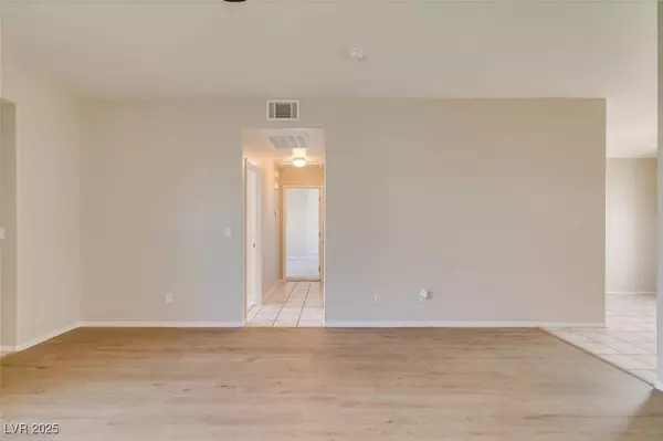 5424 Comchec WAY #105, Las Vegas, NV 89108