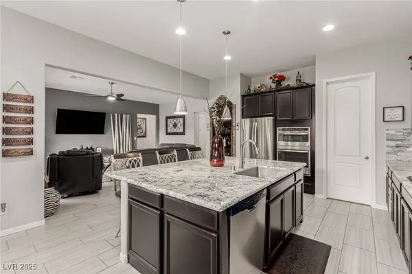 5616 Silver Cascade AVE, Las Vegas, NV 89131