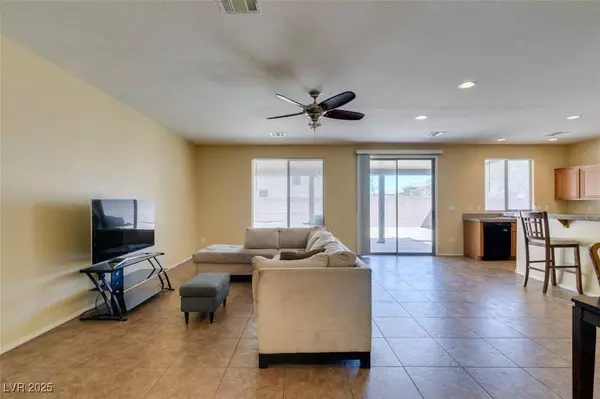 4998 Lavaliere AVE, Las Vegas, NV 89139