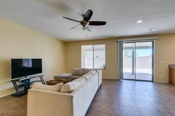 4998 Lavaliere AVE, Las Vegas, NV 89139