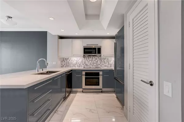 222 Karen AVE #1904, Las Vegas, NV 89109