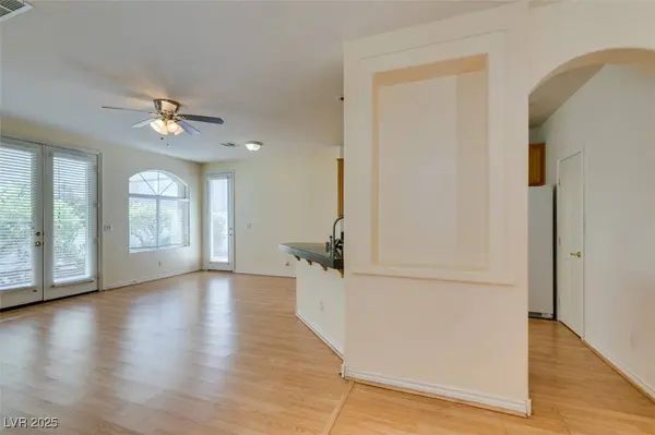 1004 Collingtree ST, Las Vegas, NV 89145