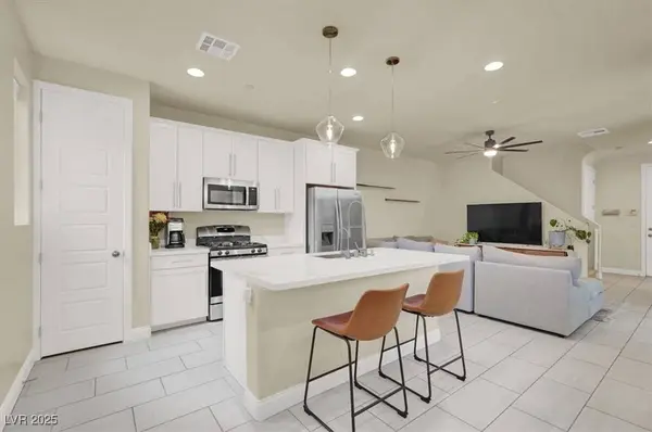 549 Tokopah Falls ST, Las Vegas, NV 89138