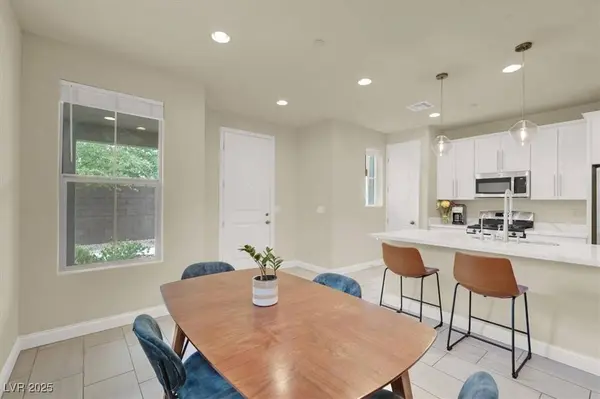 549 Tokopah Falls ST, Las Vegas, NV 89138
