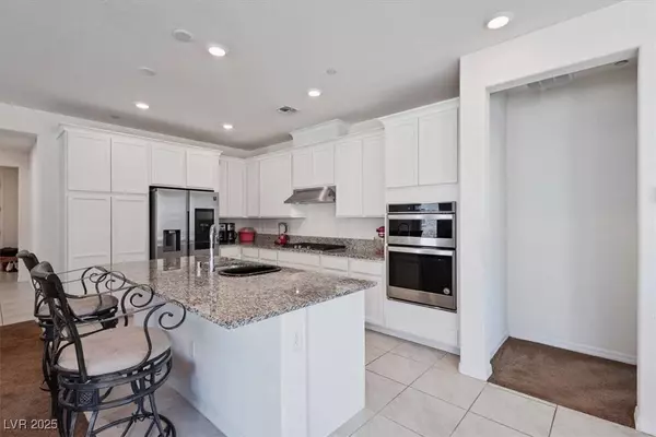 25 Stone Yucca CT, Henderson, NV 89011